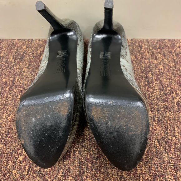 Pumps - Picture 3 of 5